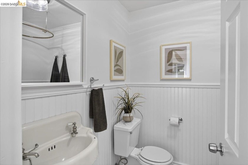 This beautiful Longfellow bungalow lives like a single family - photo 23