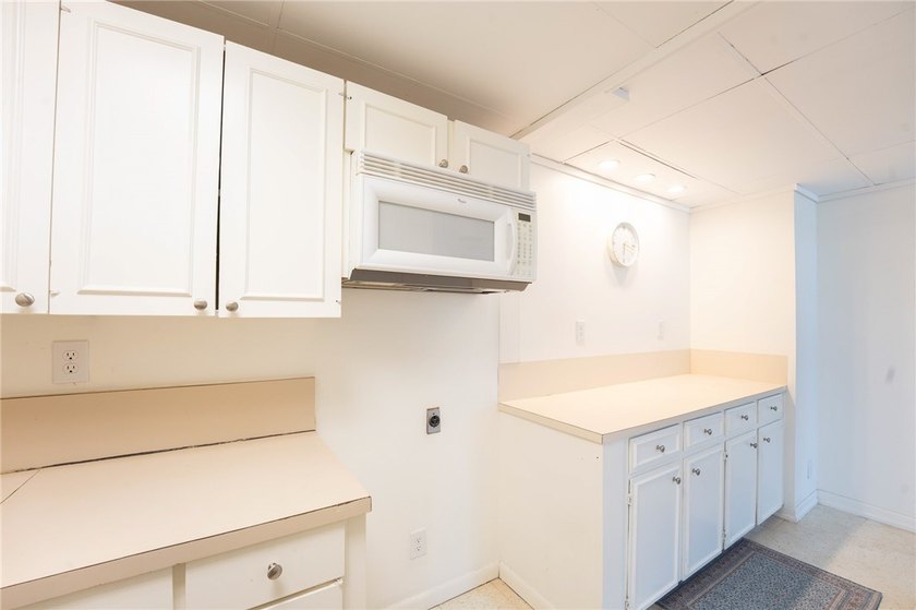 Wake up to a beautiful view every day in this 2 bedroom 2 - photo 10