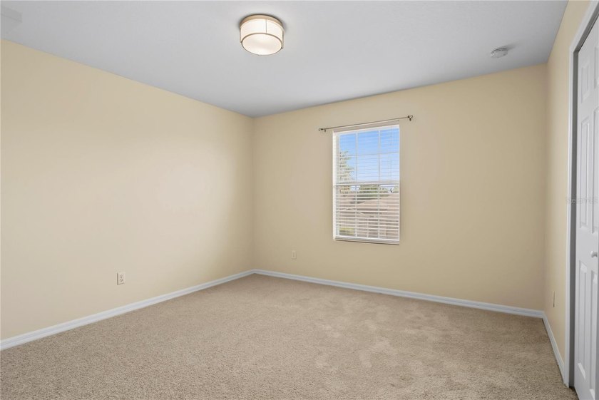 Virtually Staged. Beautiful five-bedroom, three-bath pool home - photo 31