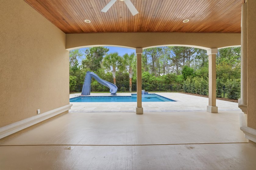 Beautiful 4 bedroom, 3 bath Mediterranean-style home located in - photo 38