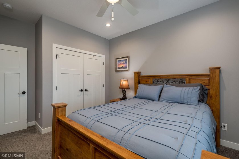 Charming 3-bedroom, 2-bathroom patio home has a heated 2.5 stall - photo 26