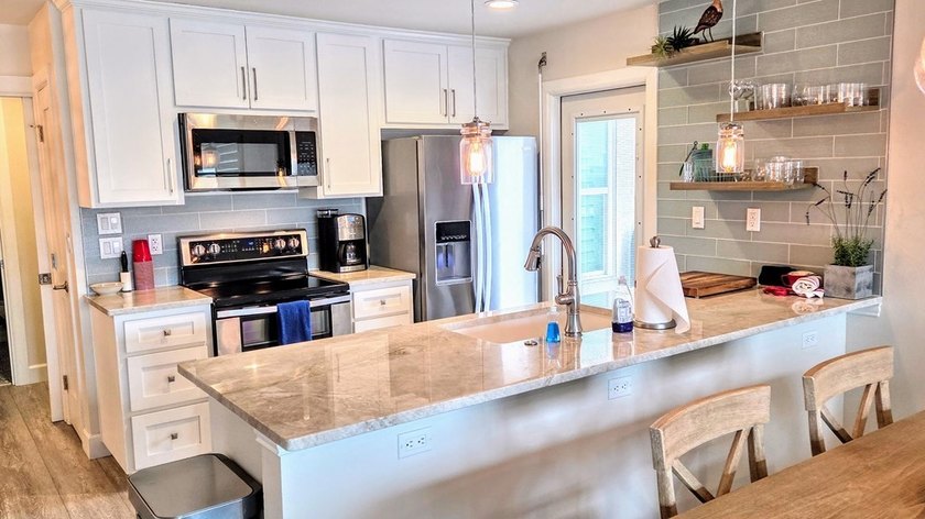 Welcome to coastal living at its finest in this beautifully - photo 5