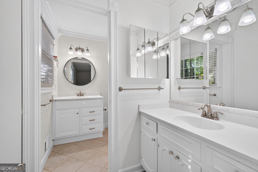 Searching for the perfect low-maintenance ranch home in North - photo 17