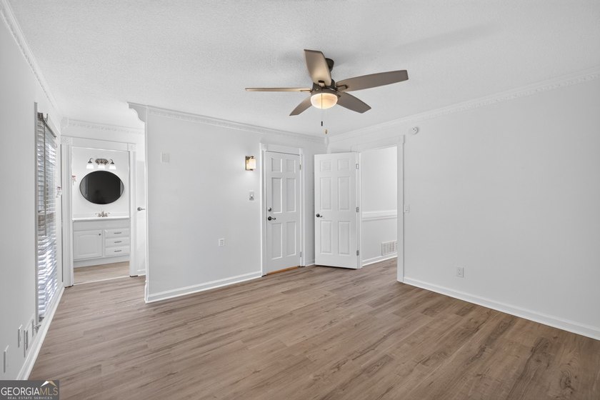 Searching for the perfect low-maintenance ranch home in North - photo 19