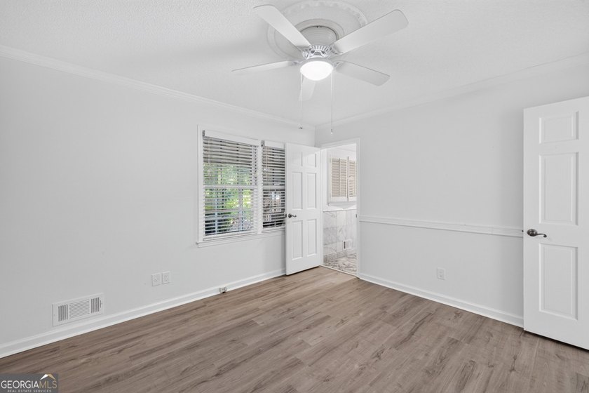 Searching for the perfect low-maintenance ranch home in North - photo 21