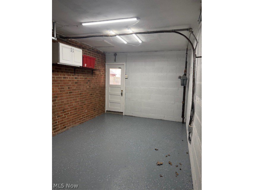 Agent Owned, 3 bedroom colonial, beautiful remodel. This home - photo 16