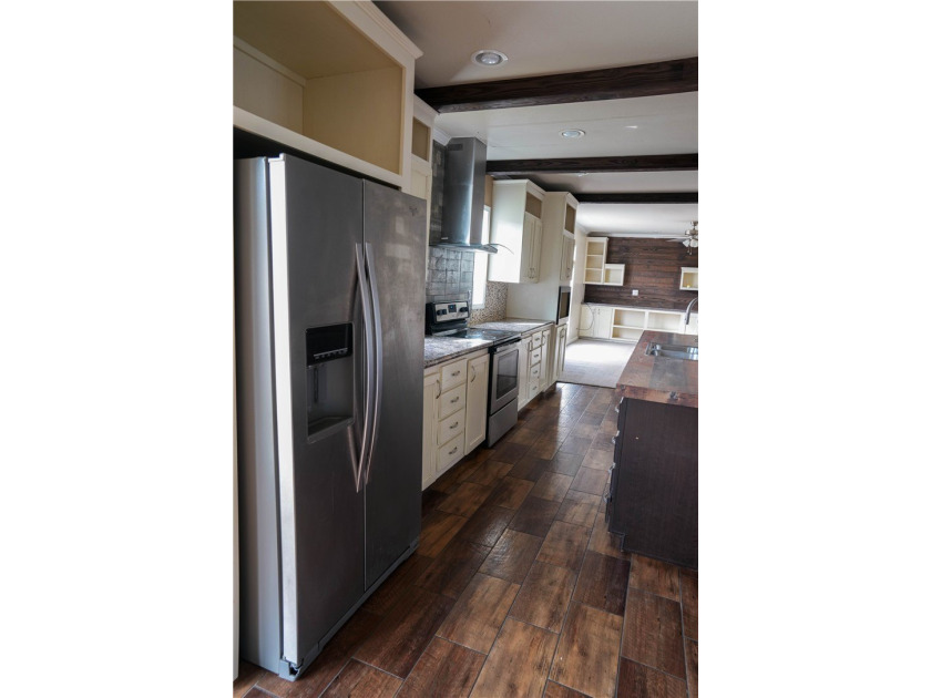 Welcome to your South Texas retreat! This spacious 3-bedroom - photo 9