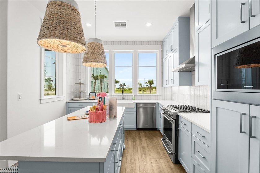 Experience refined coastal living in this beautifully crafted - photo 10