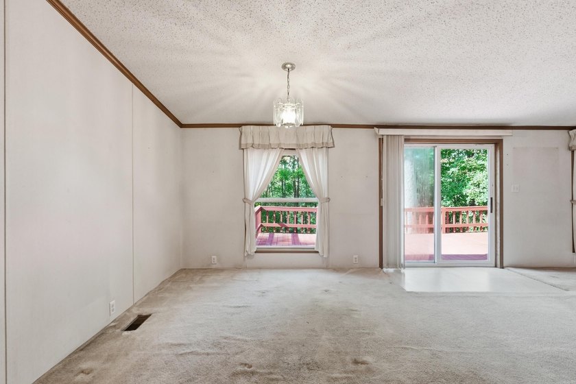 Bring your vision to this Greers Ferry Lake home on the - photo 20