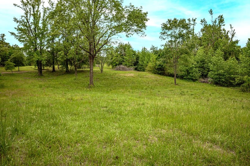 Private Hunting Retreat with Pond, Hardwood Timber &amp; Homesite - photo 7