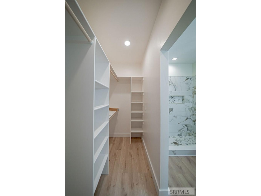 Country living meets modern flexibility in this beautiful new - photo 28