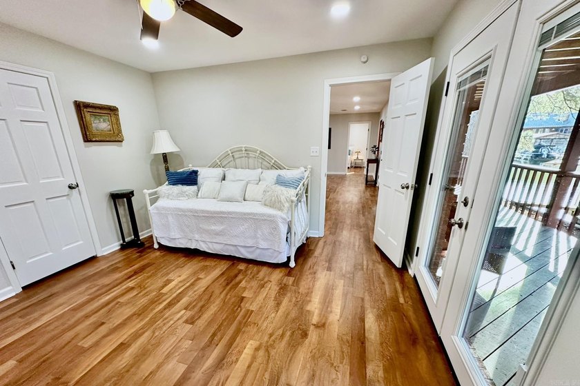 Welcome to an exceptional waterfront opportunity on Lake - photo 31