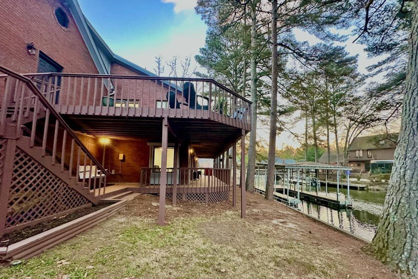 Welcome to an exceptional waterfront opportunity on Lake - photo 46