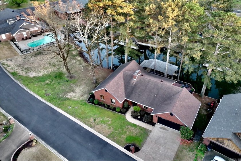 Welcome to an exceptional waterfront opportunity on Lake - photo 48