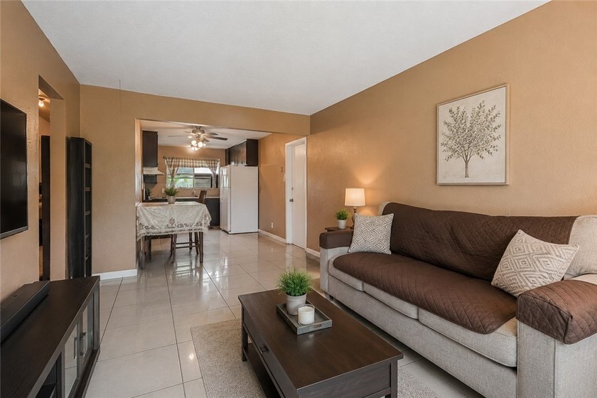 Priced to sell! Welcome to 11711 Mallard in the highly - photo 2