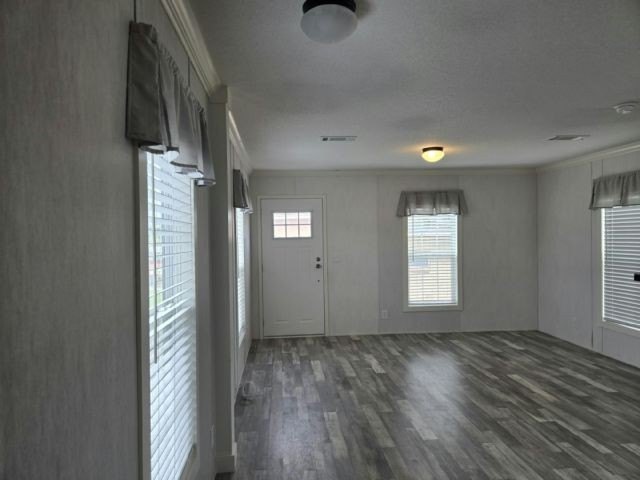 Own your own 1 bed/1 bath home! Make an appointment now to see - photo 3