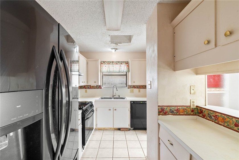 Seller offering $10,000 with accepted offer to use toward - photo 8