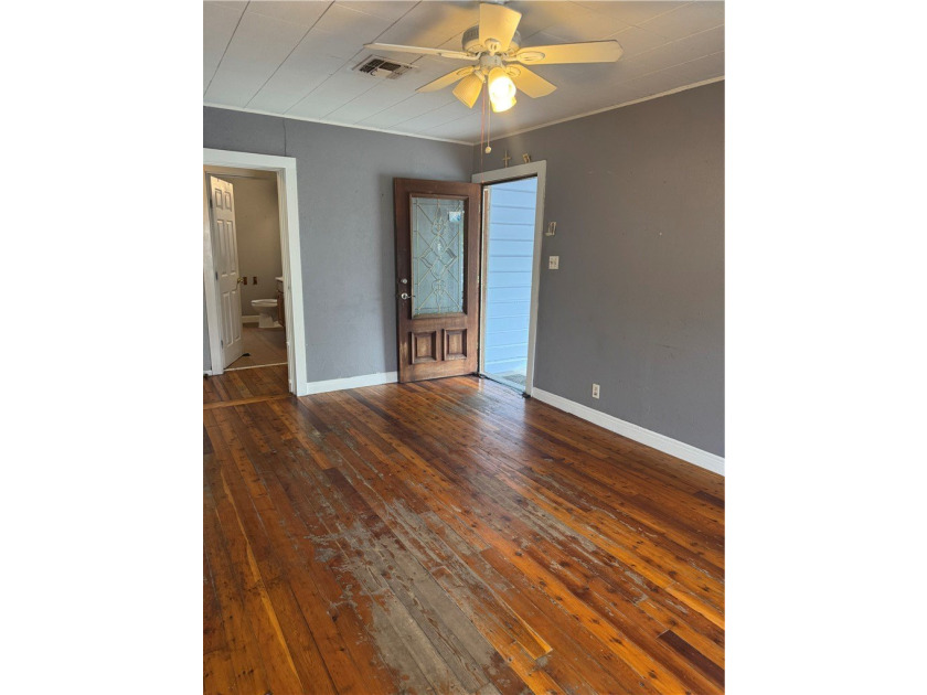Perfect home for a large family, a rental , or someone that - photo 6