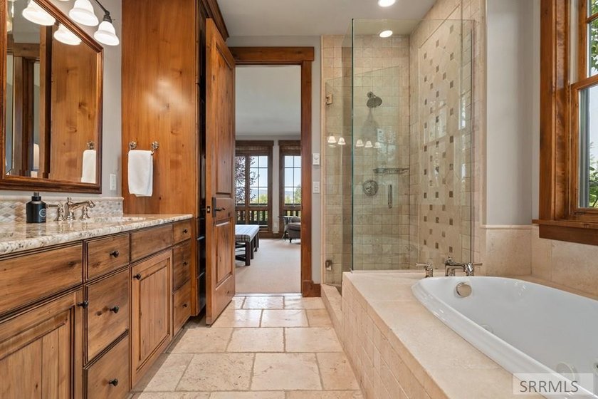 Welcome home - where unmatched luxury meets the untamed beauty - photo 33