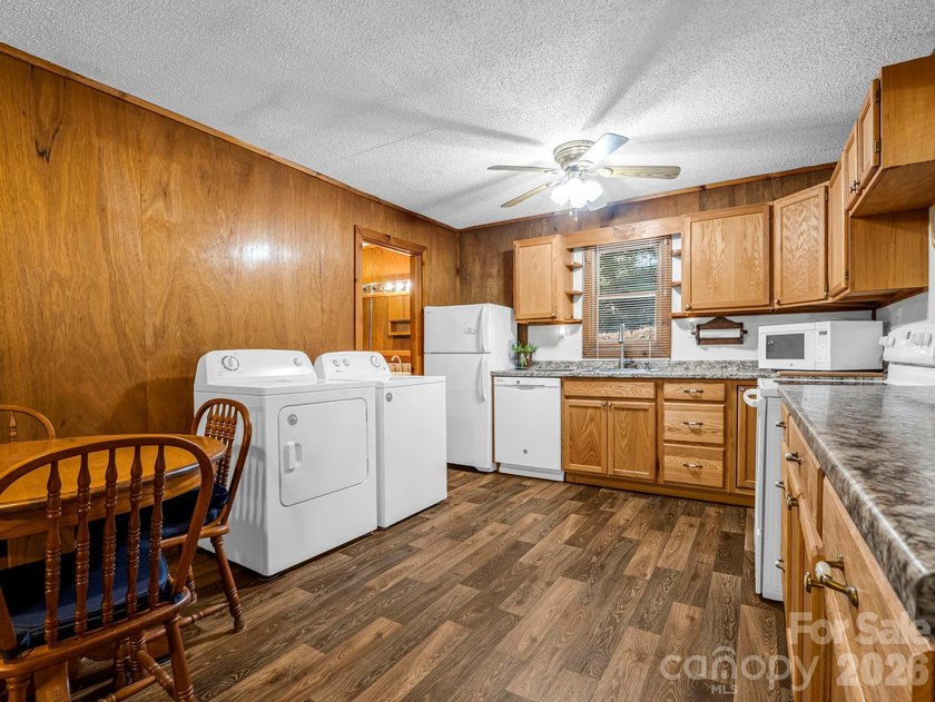 Escape to your own private mountain retreat! Nestled on 3.83 - photo 7