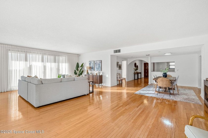 Discover the luxury of this 7th-floor corner oceanfront condo in - photo 28