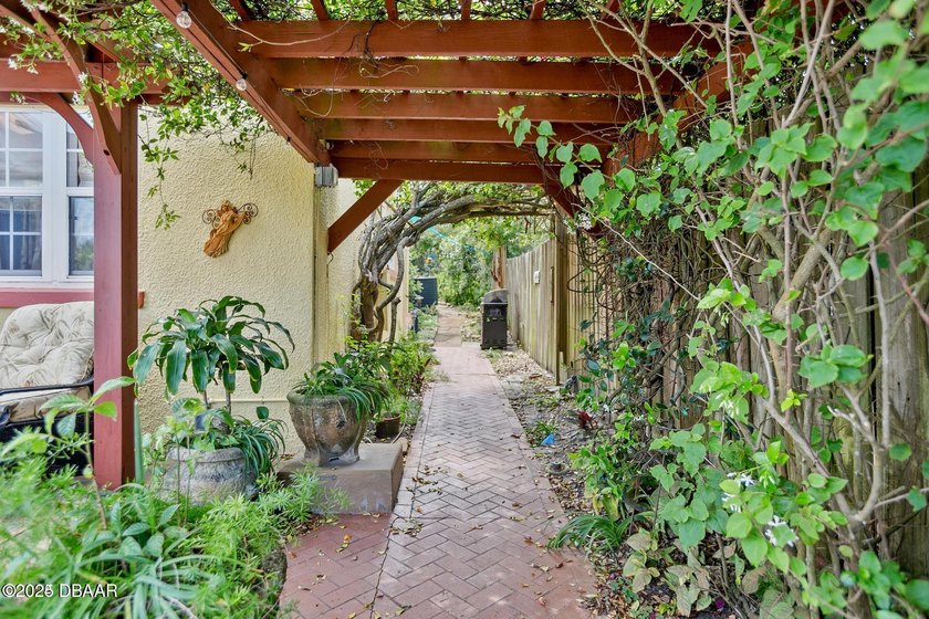 ROOF 1 year young- Check out this Million dollar property - photo 31
