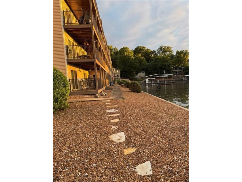 ***NEW,NEW***Osage Beach,Mo Walk-in unit no steps condo!Fabulous - photo 28