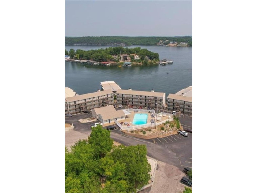 ***NEW,NEW***Osage Beach,Mo Walk-in unit no steps condo!Fabulous - photo 32