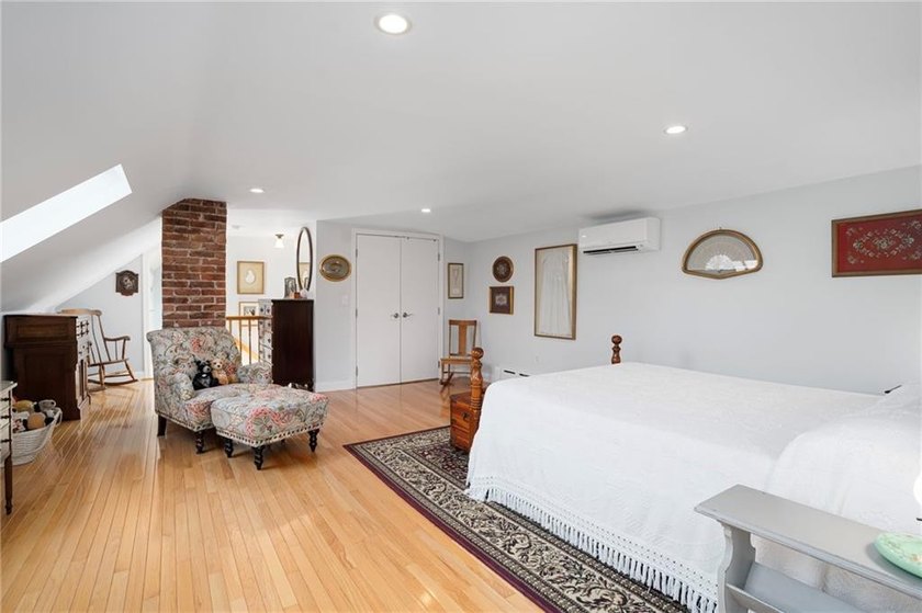 Welcome to this charming move-in ready Cape located in Newport's - photo 18