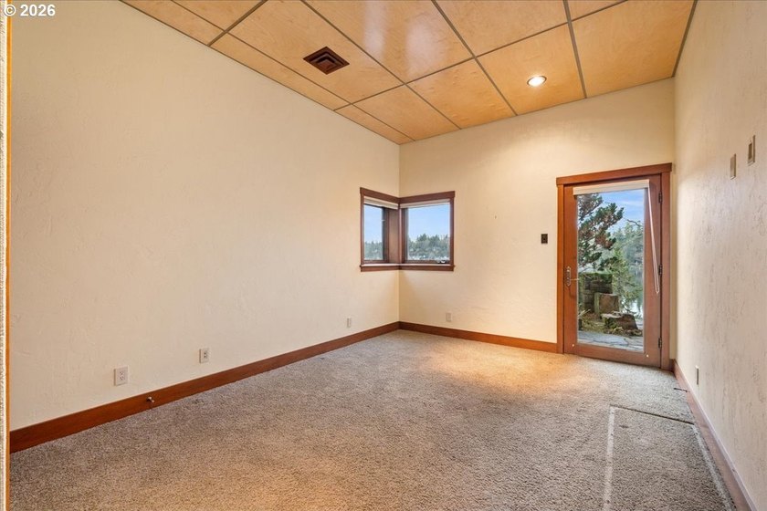 Exceptional opportunity to own a rare main-lake waterfront - photo 31