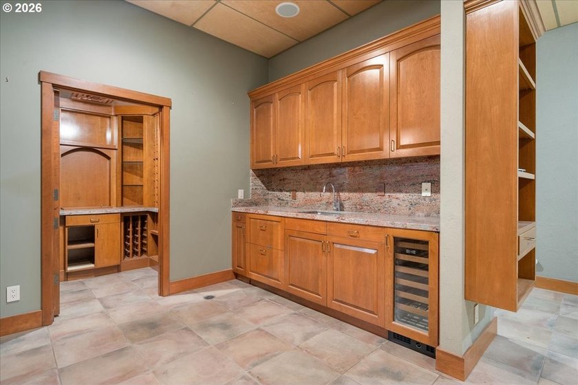 Exceptional opportunity to own a rare main-lake waterfront - photo 34