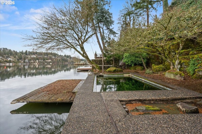 Exceptional opportunity to own a rare main-lake waterfront - photo 40