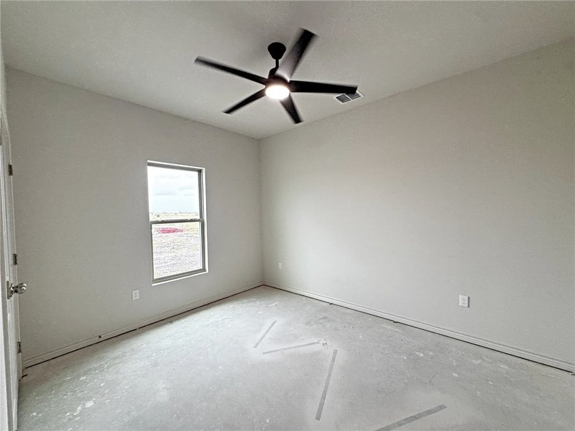 Welcome to 1414 Aegon, a beautifully appointed 3-bedroom - photo 5