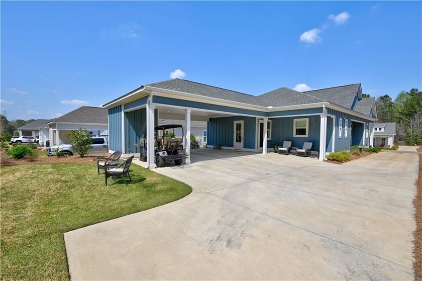 Perfectly positioned along the Grand National golf course in - photo 9