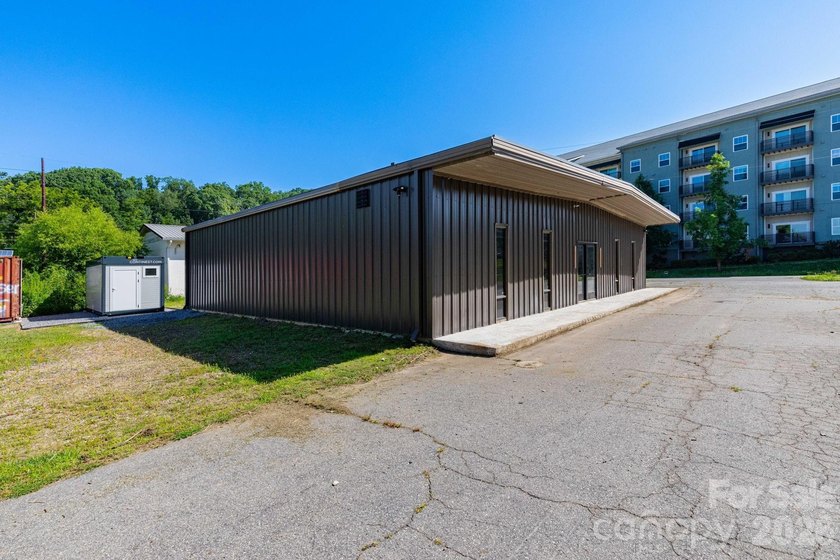 Exceptional commercial opportunity with an assembly permit - photo 22