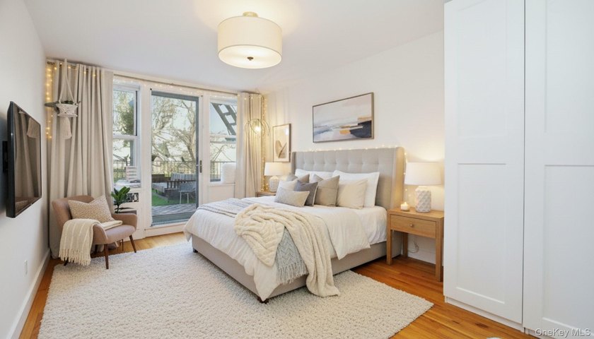 Bright and well-maintained first-floor unit in the desirable - photo 4