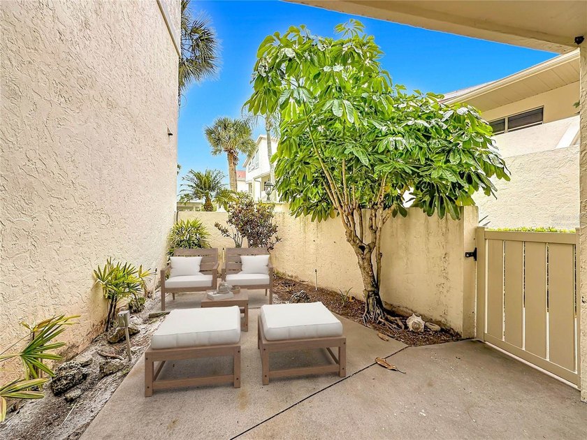 Under contract-accepting backup offers. Experience refined - photo 18