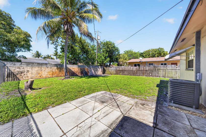 Income-producing duplex in a high-demand Oakland Park location - photo 18