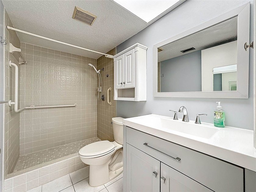 Under contract-accepting backup offers. Experience refined - photo 30