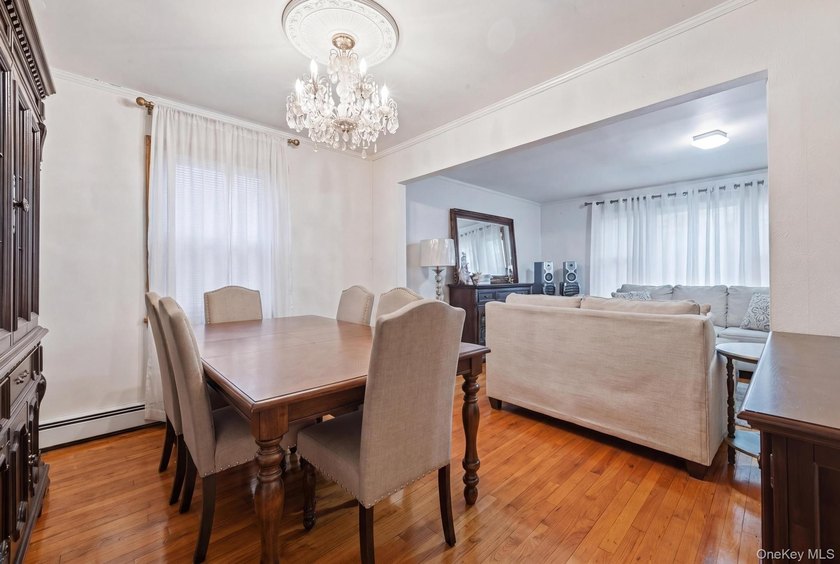 Beutifully Renovated 2 Family High Ranch, 6 Bedrooms, 4 Full - photo 5