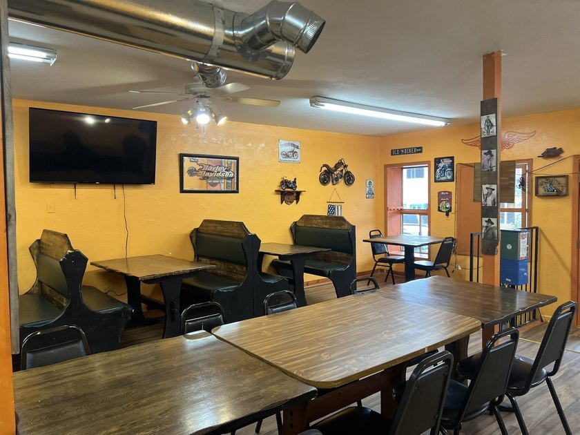 Hardy commercial building on Main St. with unlimited potential - photo 13