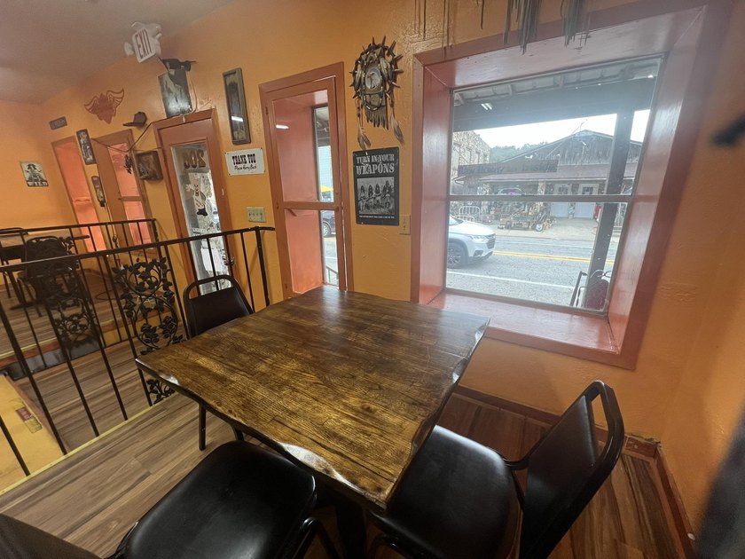 Hardy commercial building on Main St. with unlimited potential - photo 37