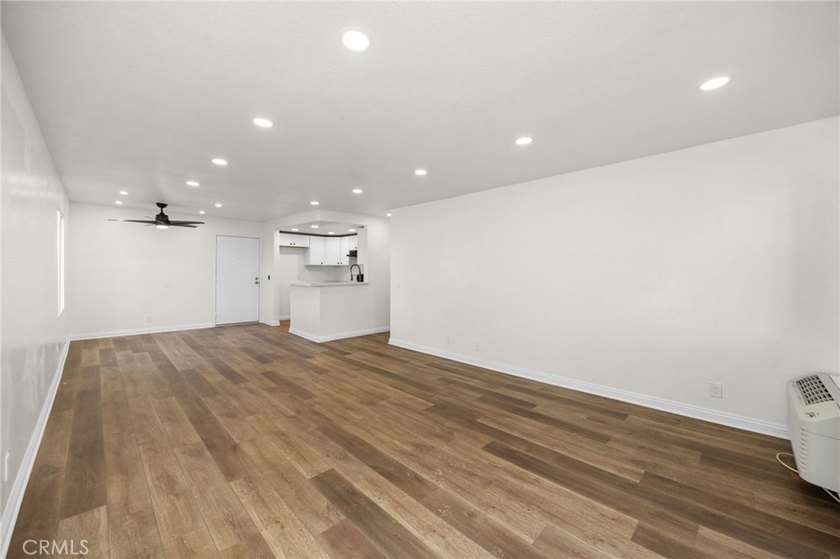Welcome to 600 W 3rd Street, Unit B205, a fully remodeled - photo 11