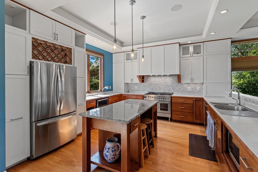 Exceptional waterfront retreat on the Wolf River offering - photo 13