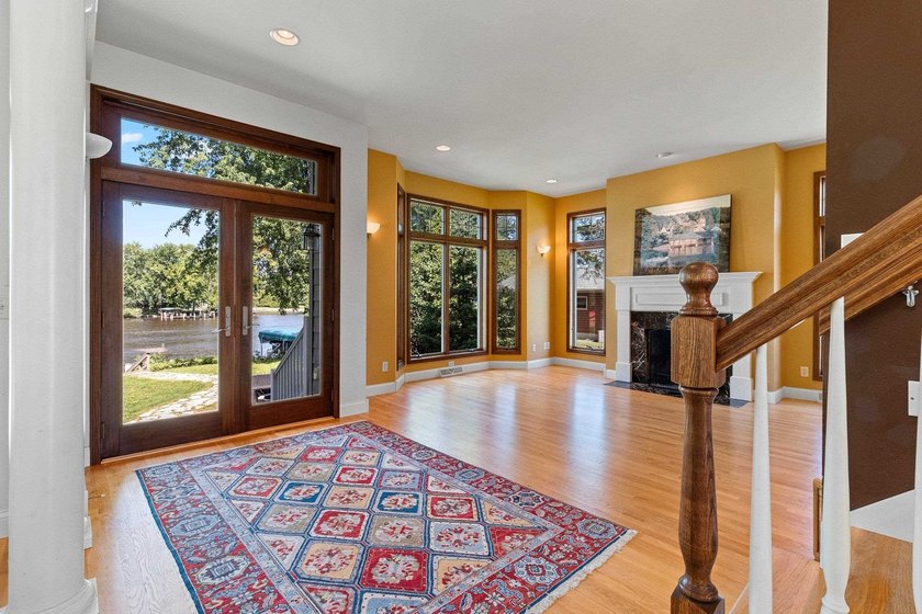 Exceptional waterfront retreat on the Wolf River offering - photo 18
