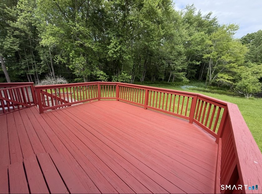 Welcome to this charming Raised Ranch nestled on a level - photo 9