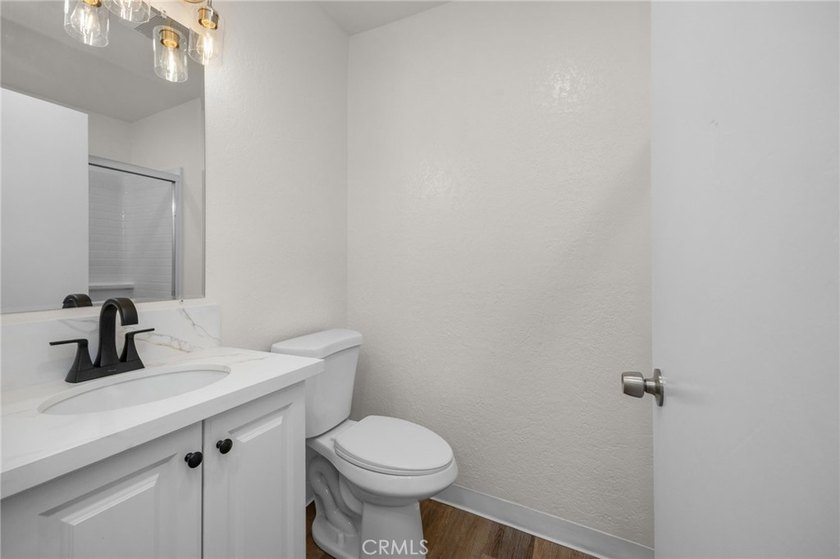Welcome to 600 W 3rd Street, Unit B205, a fully remodeled - photo 19