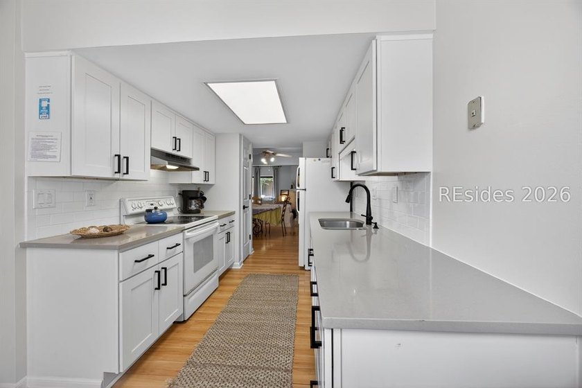 Excellent opportunity for both personal enjoyment and rental - photo 11