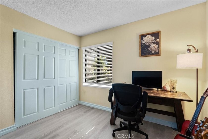 Beautiful move-in ready 2-bedroom, 2-bathroom first-floor condo - photo 15