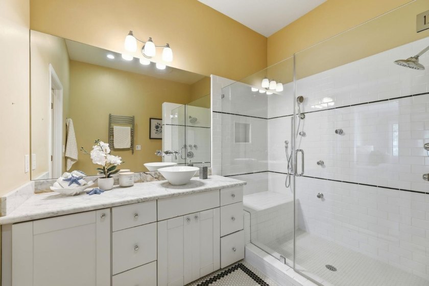 Located in San Jose, this bright, completly updated, single - photo 28